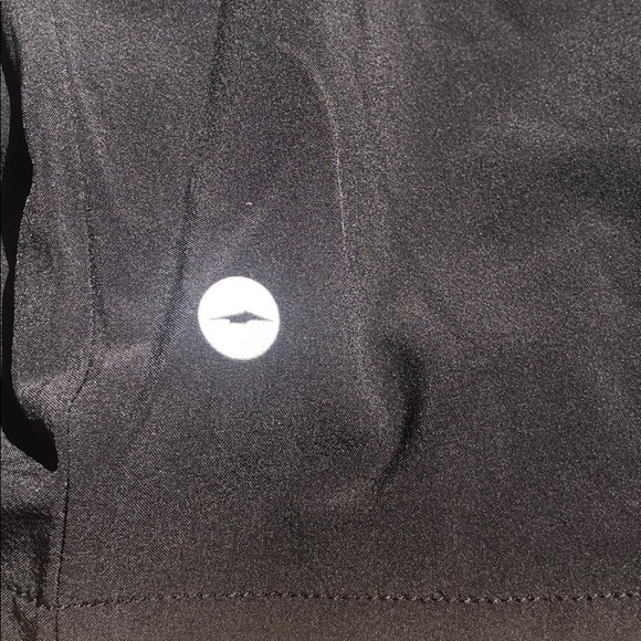 A jacket - Picture 3 of 5